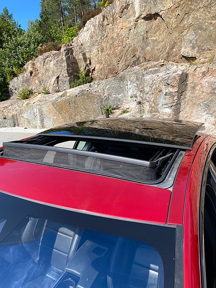 Jaguar XE 11 of 24