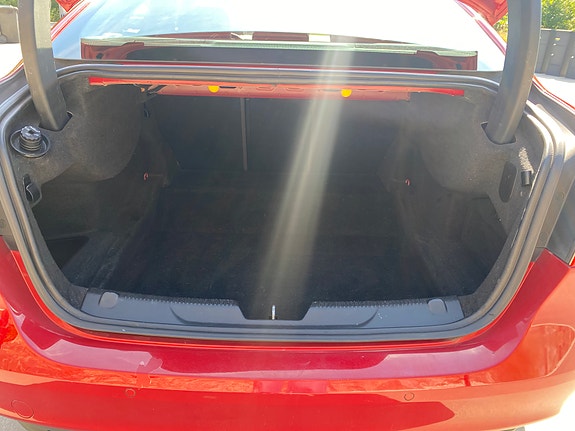 Jaguar XE 7 of 24