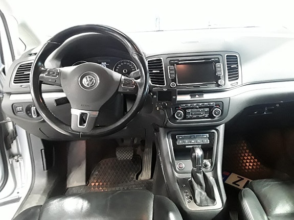 Volkswagen Sharan 9 of 13