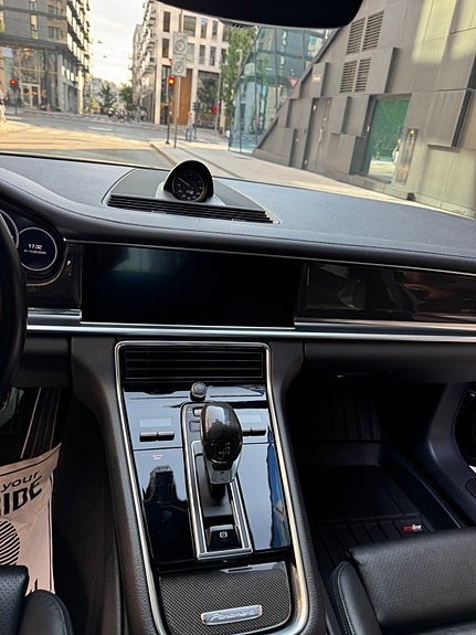 Porsche Panamera 20 of 25