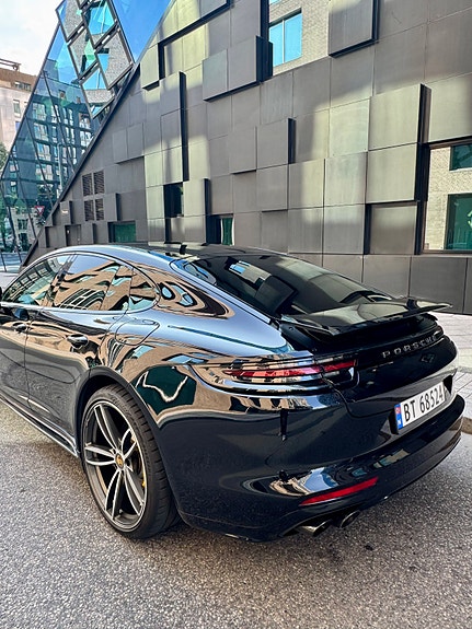 Porsche Panamera 9 of 25