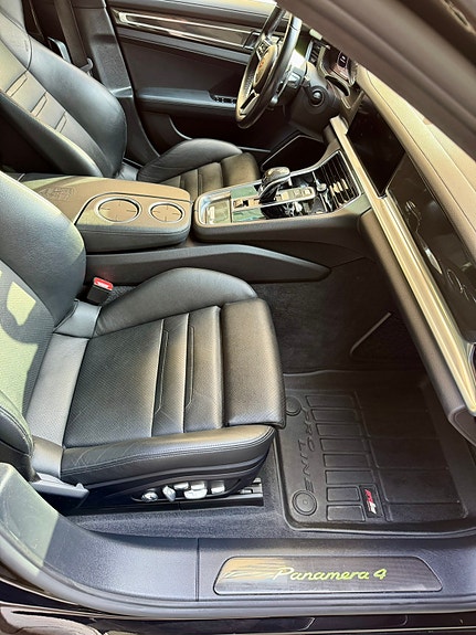 Porsche Panamera 21 of 25