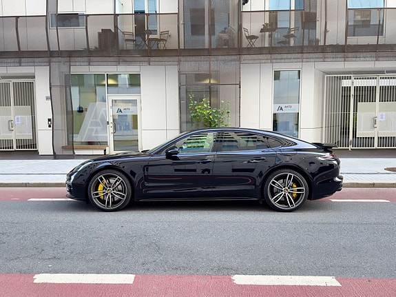 Porsche Panamera 3 of 25