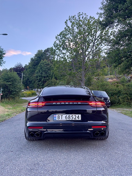 Porsche Panamera 2 of 25
