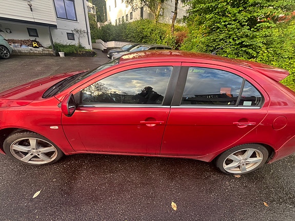 Mitsubishi Lancer 6 of 17