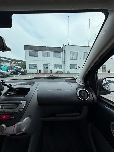 Toyota Aygo 26 of 30