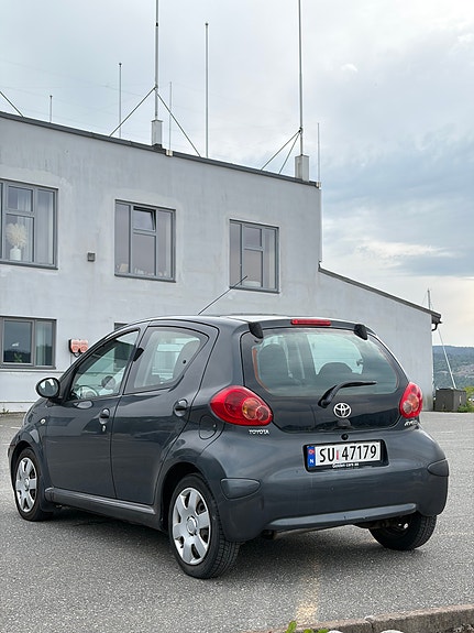 Toyota Aygo 11 of 30