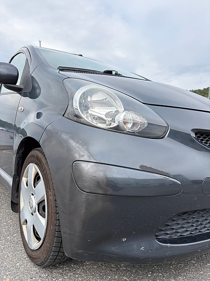 Toyota Aygo 7 of 30