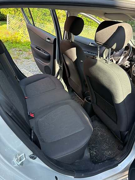 Hyundai i20 8 of 12