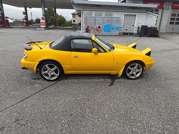 Mazda MX-5 3 of 28