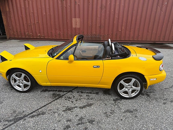 Mazda MX-5 9 of 28