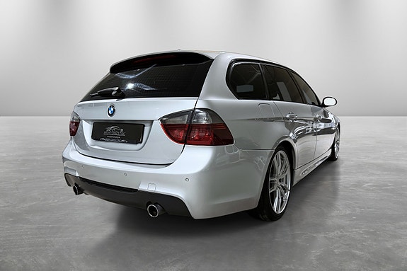 BMW 335d 8 of 30