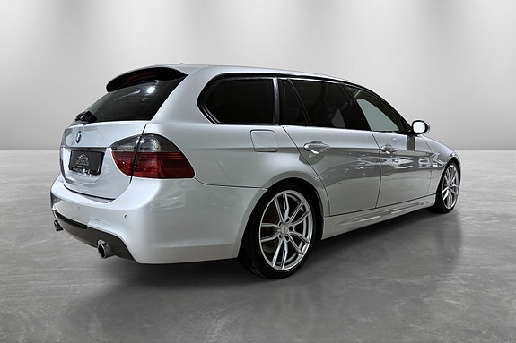 BMW 335d 9 of 30
