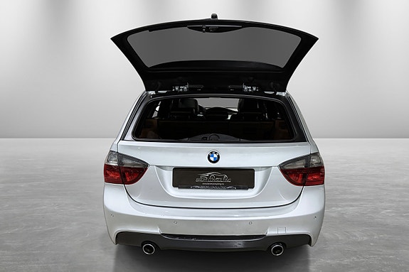 BMW 335d 22 of 30