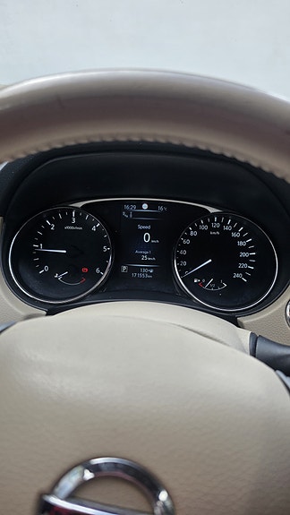 Nissan X-Trail 15 of 20
