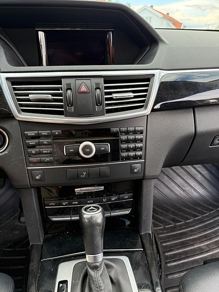 Mercedes-Benz E200 d 11 of 30