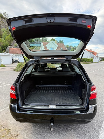 Mercedes-Benz E200 d 24 of 30