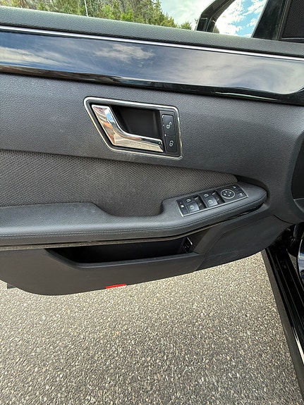 Mercedes-Benz E200 d 17 of 30
