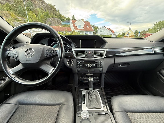 Mercedes-Benz E200 d 10 of 30
