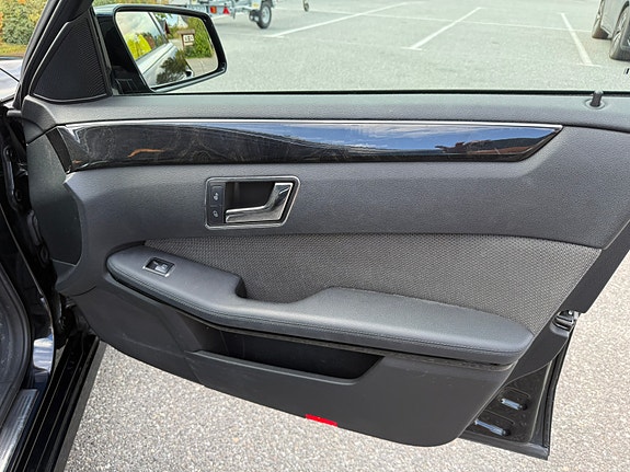 Mercedes-Benz E200 d 18 of 30