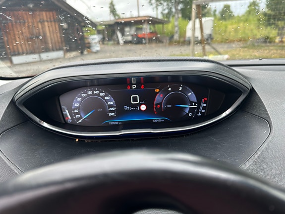 Peugeot 3008 13 of 14