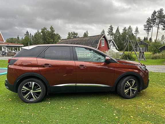 Peugeot 3008 2 of 14