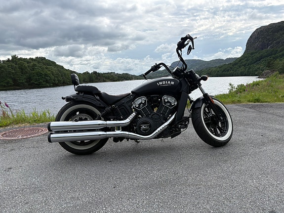 INDIAN Scout Bobber ABS 2 of 6