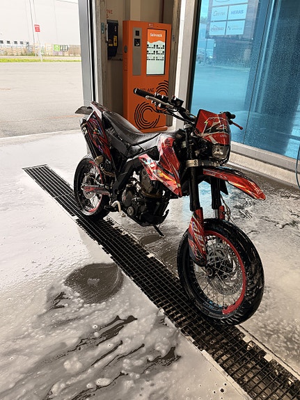 Aprilia SX 125 Super Motard 11 of 22