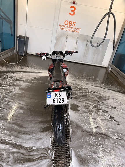 Aprilia SX 125 Super Motard 14 of 22