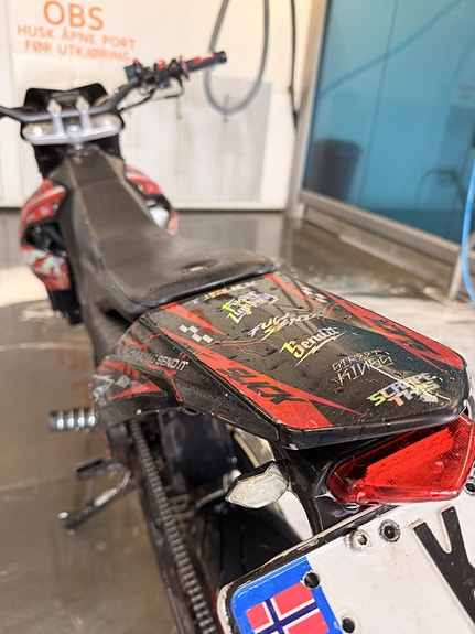 Aprilia SX 125 Super Motard 8 of 22