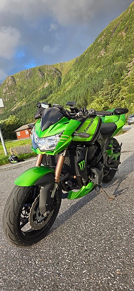 Kawasaki Z 750 R 9 of 25