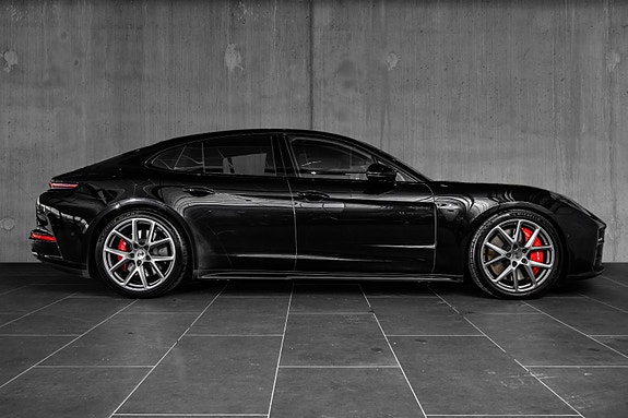 Porsche Panamera 15 of 30