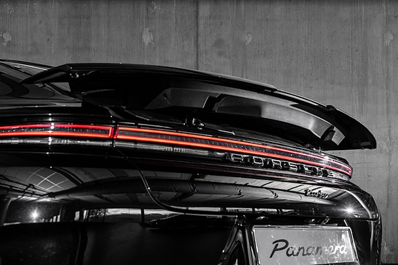 Porsche Panamera 9 of 30