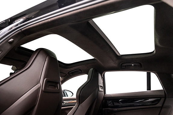 Porsche Panamera 27 of 30