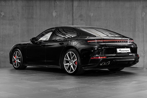 Porsche Panamera 4 of 30