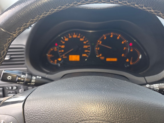Toyota Avensis 7 of 8