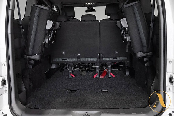 Nissan e-NV200 18 of 30
