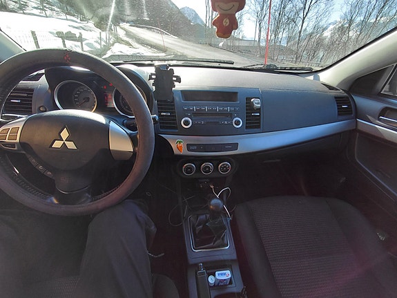 Mitsubishi Lancer 4 of 24