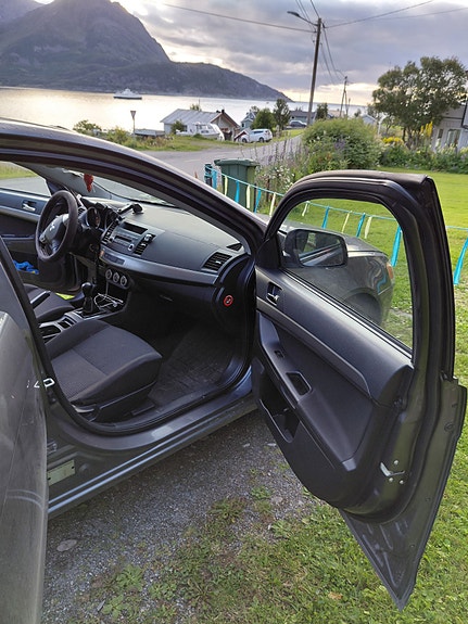 Mitsubishi Lancer 12 of 24