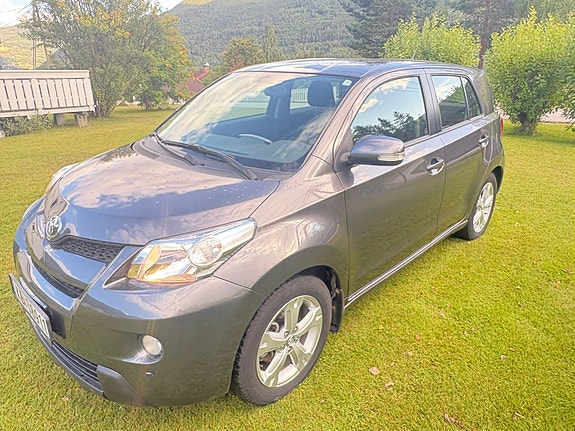 Toyota Urban Cruiser 3 of 17