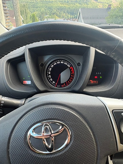 Toyota Urban Cruiser 14 of 17