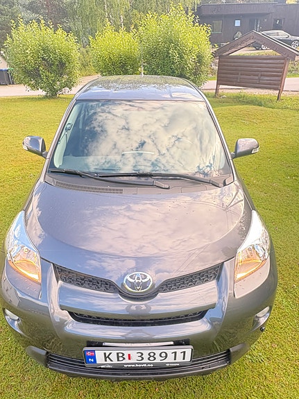 Toyota Urban Cruiser 2 of 17