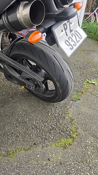 Yamaha YZF-R1 7 of 9
