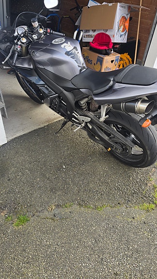 Yamaha YZF-R1 5 of 9