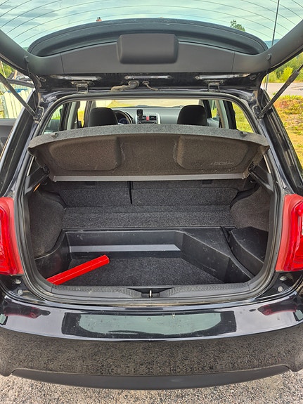 Toyota Auris 9 of 20