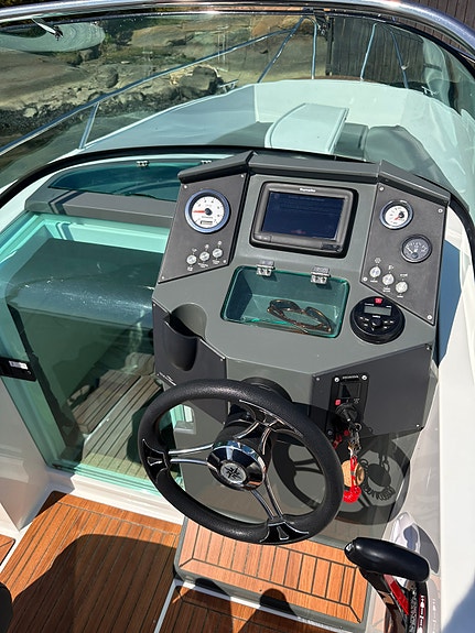 Oceanmaster 630 WA 11 of 17