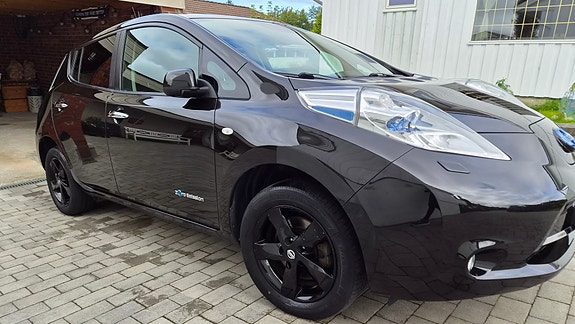 Nissan Leaf 2 of 30