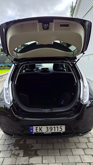 Nissan Leaf 8 of 30