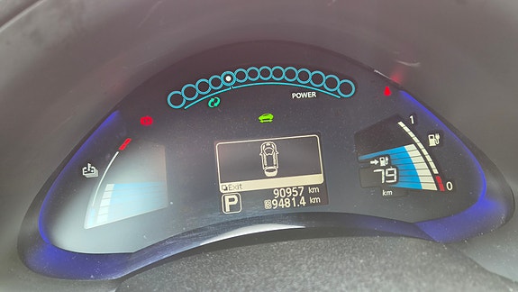 Nissan Leaf 27 of 30