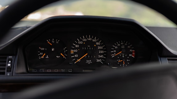 Mercedes-Benz 300 CE-24 26 of 27
